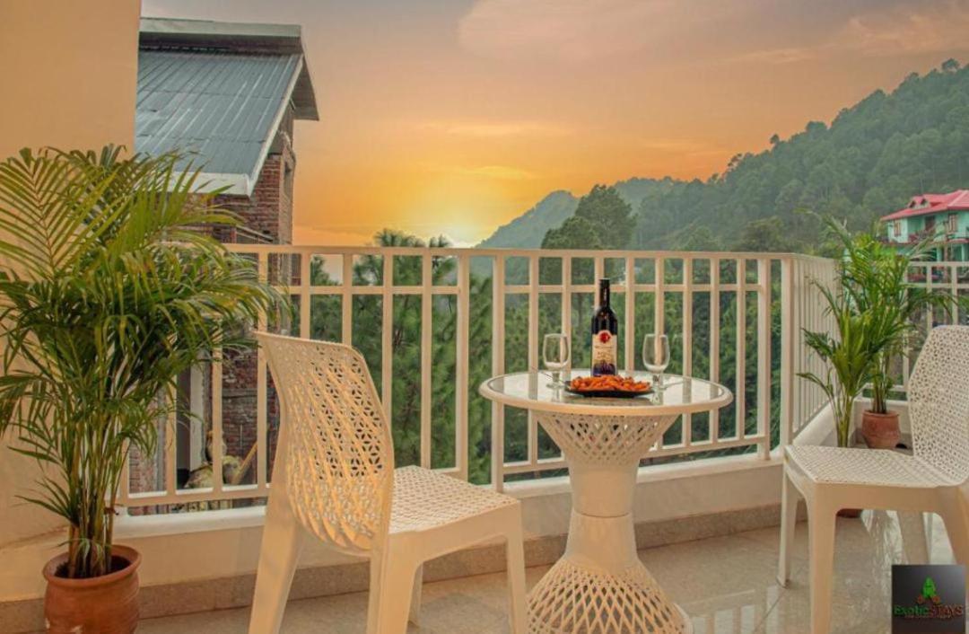 The Hillside Inn Kasauli By Exotic Stays Exterior foto